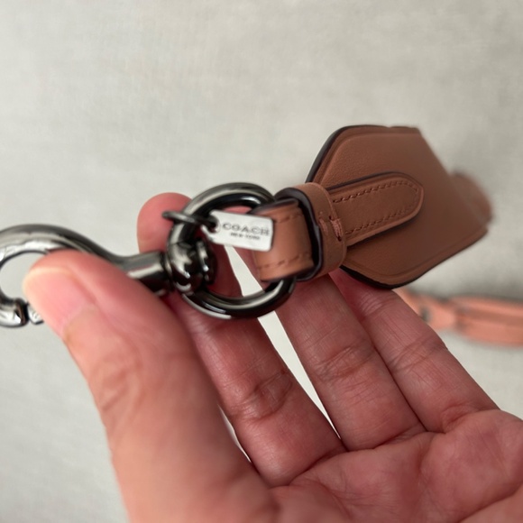 Coach leather strap - Picture 2 of 3